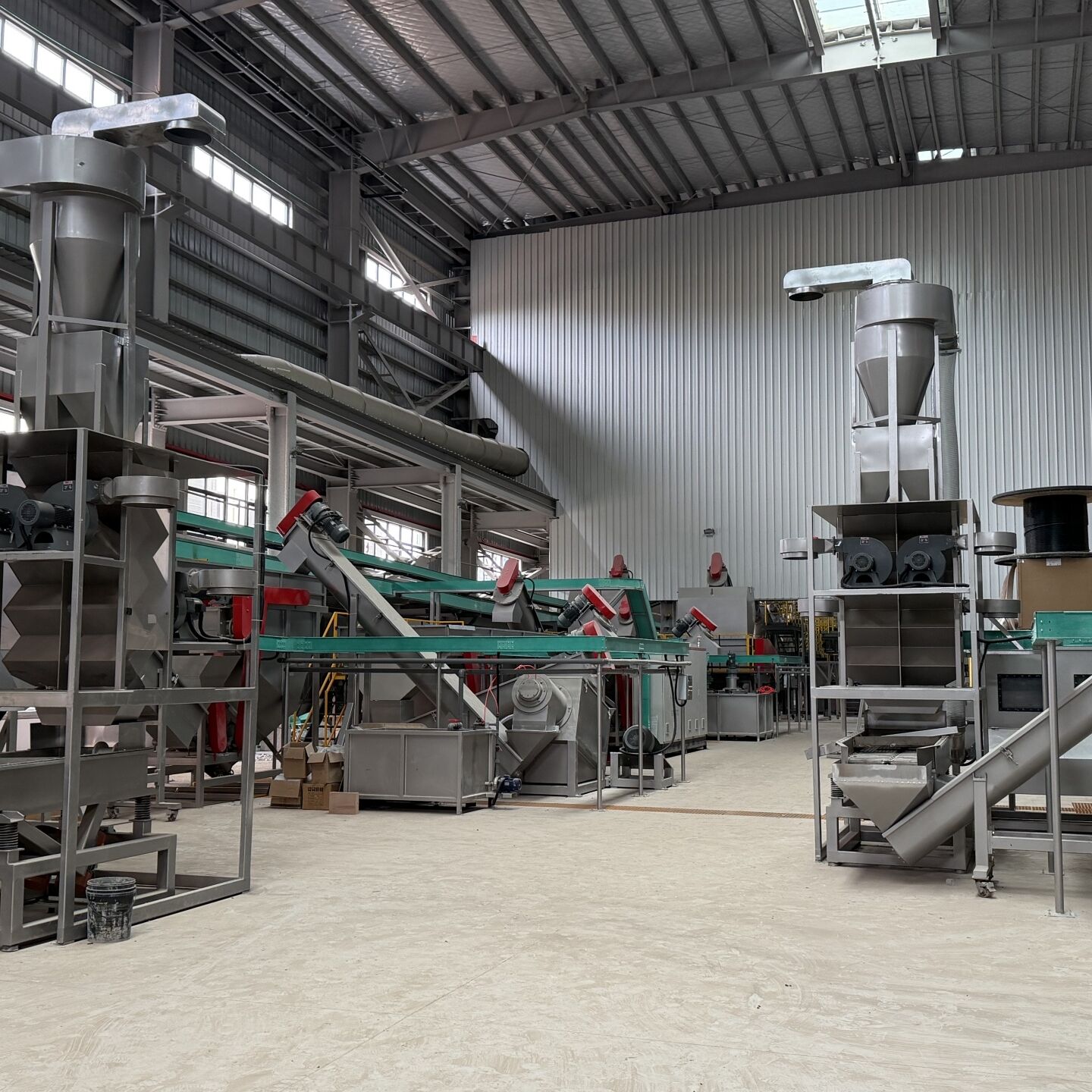 Завршена је инсталација линије за прање пластике од 4Т и 2,5Т/Х