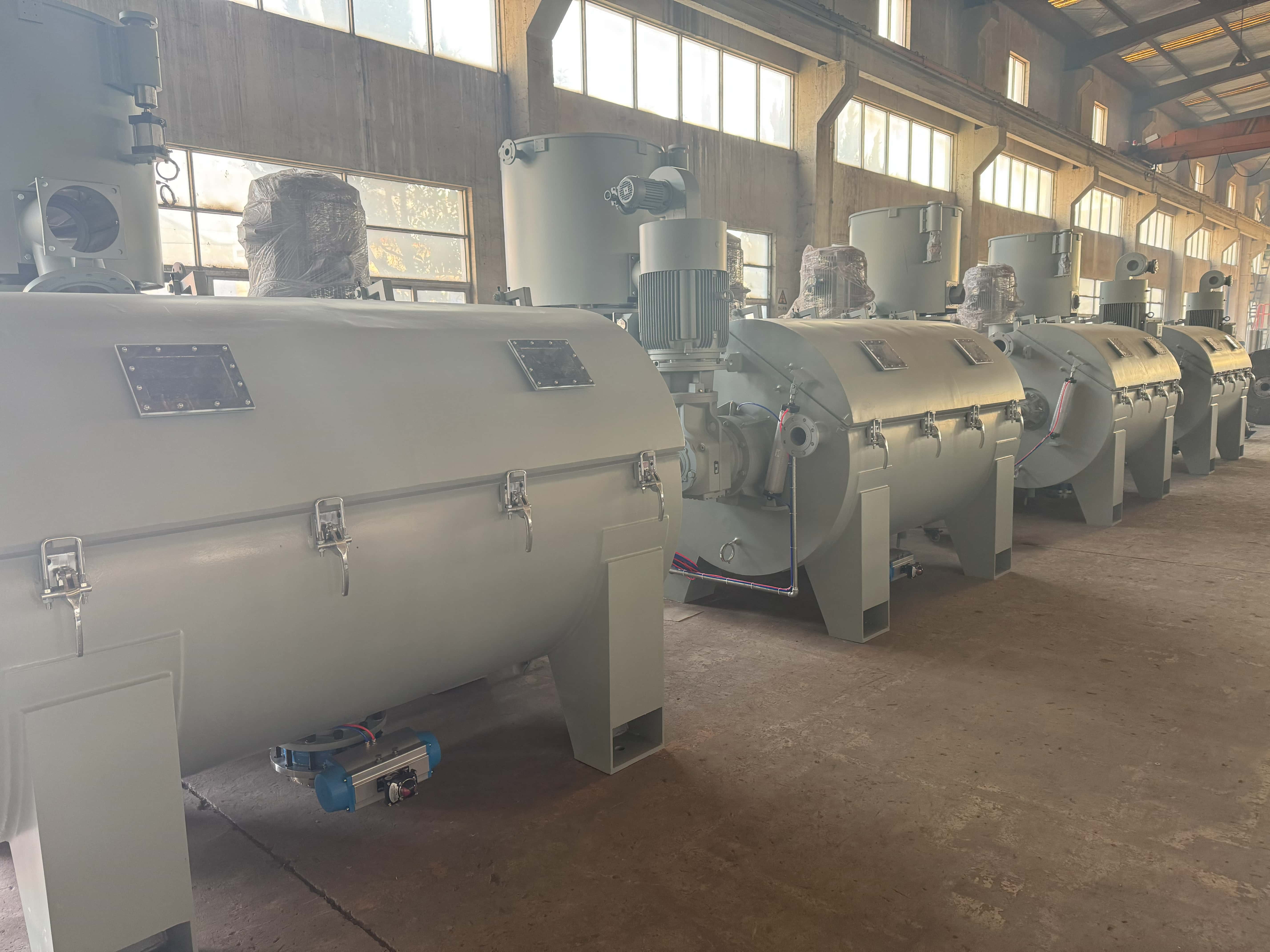 What Advantages Does a Powder Mixer Have Compared to Traditional Mixing Methods?