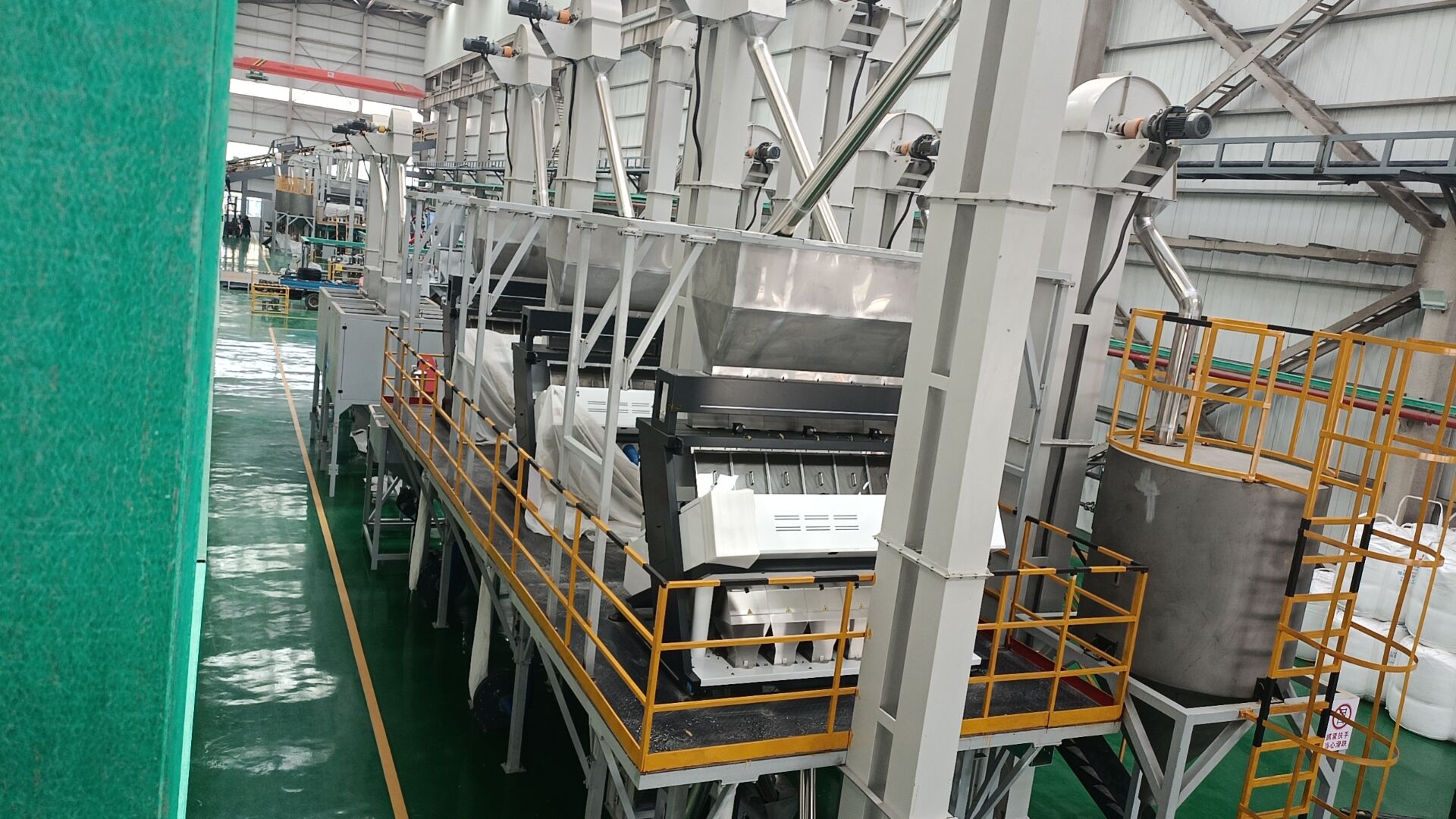 Crushing Washing Sorting Line for Waste Lead-Acid Batteries supplier