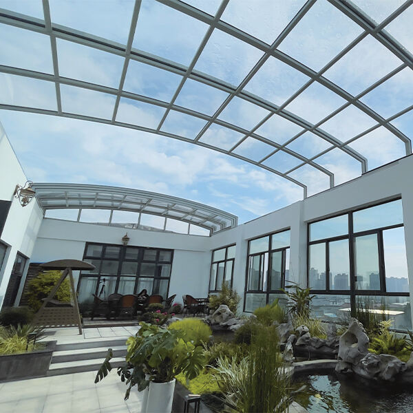 Retractable Roof Systems: Redefining Architectural Spaces 