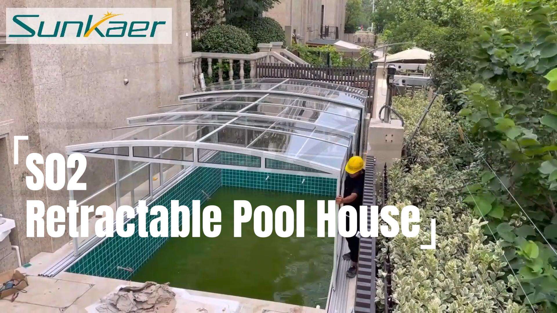 Atrás da Construção: A Criação de uma Cobertura Retrátil para Piscina Totalmente Personalizada