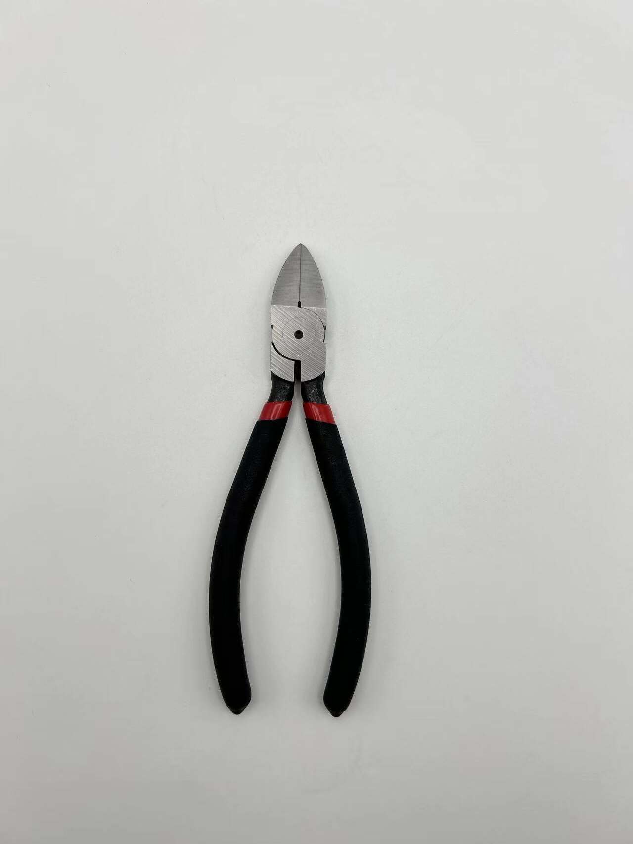 Multitool with Scissors: Versatile Tool for Cutting Needs