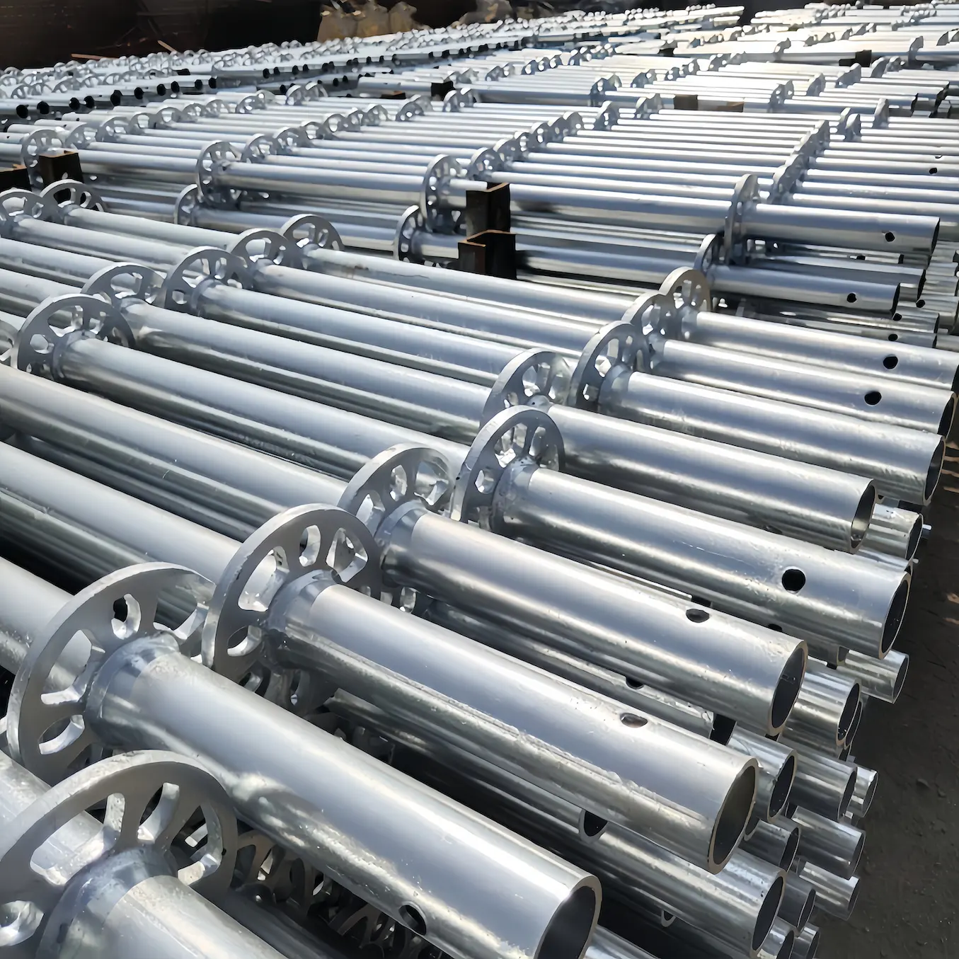 All Round Layher Scaffolding with Heavy Duty Steel and Galvanized Finish for Construction Projects