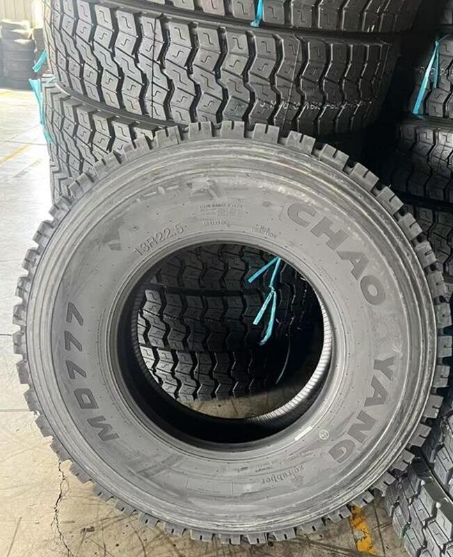 Dauki (British English): Ya Same as Tire