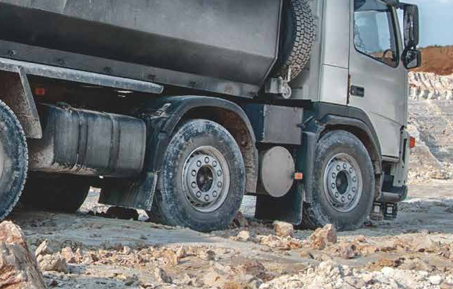 Neumáticos para Camiones: Soporte Fiable para Transporte y Logística de Alta Demanda