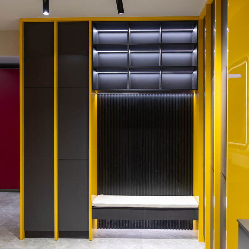 Lockers And Benching