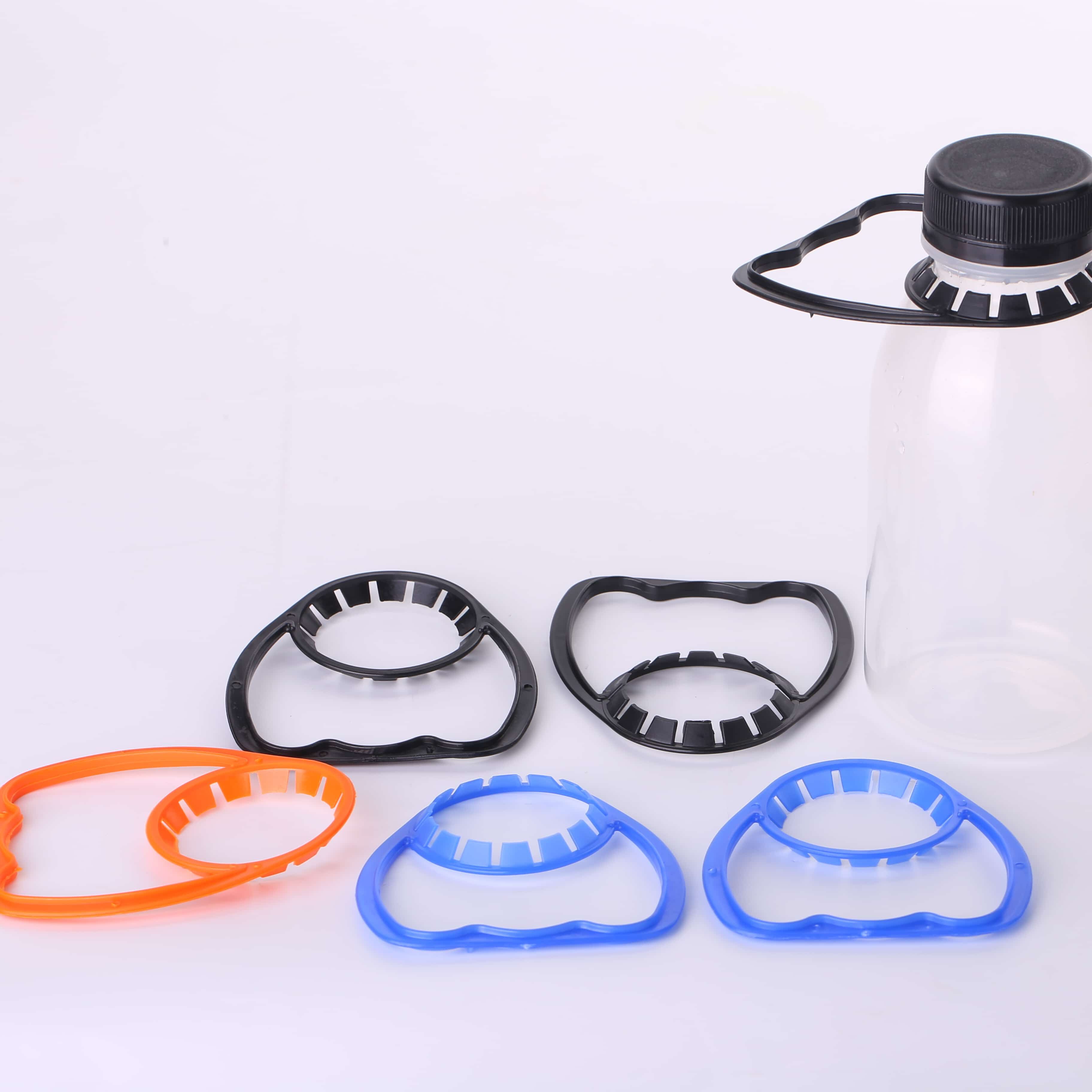 Asa plástica para botella, práctica y portátil, productos coloridos de China, asa plástica para botellas de mascotas