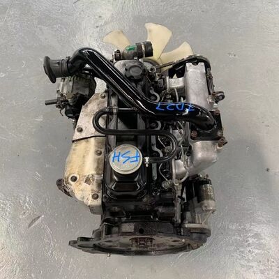 200-400 Vires Equi Motoris Nissan TD27 cum Transmissione Automatica 4 Cylinders