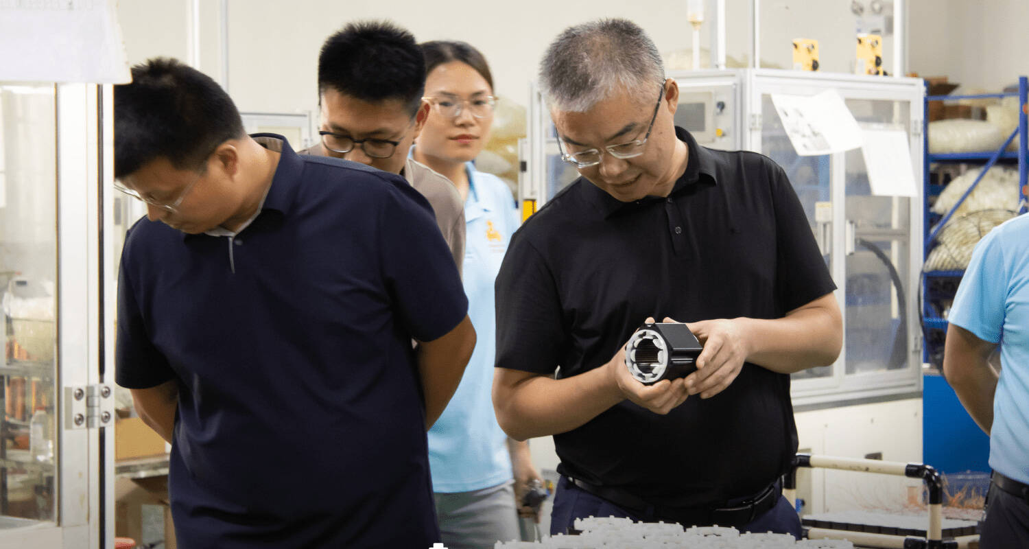 Warm welcome President Zhai of Zhejiang RIFA Textile Machinery Research Institute to visit JSS MOTOR