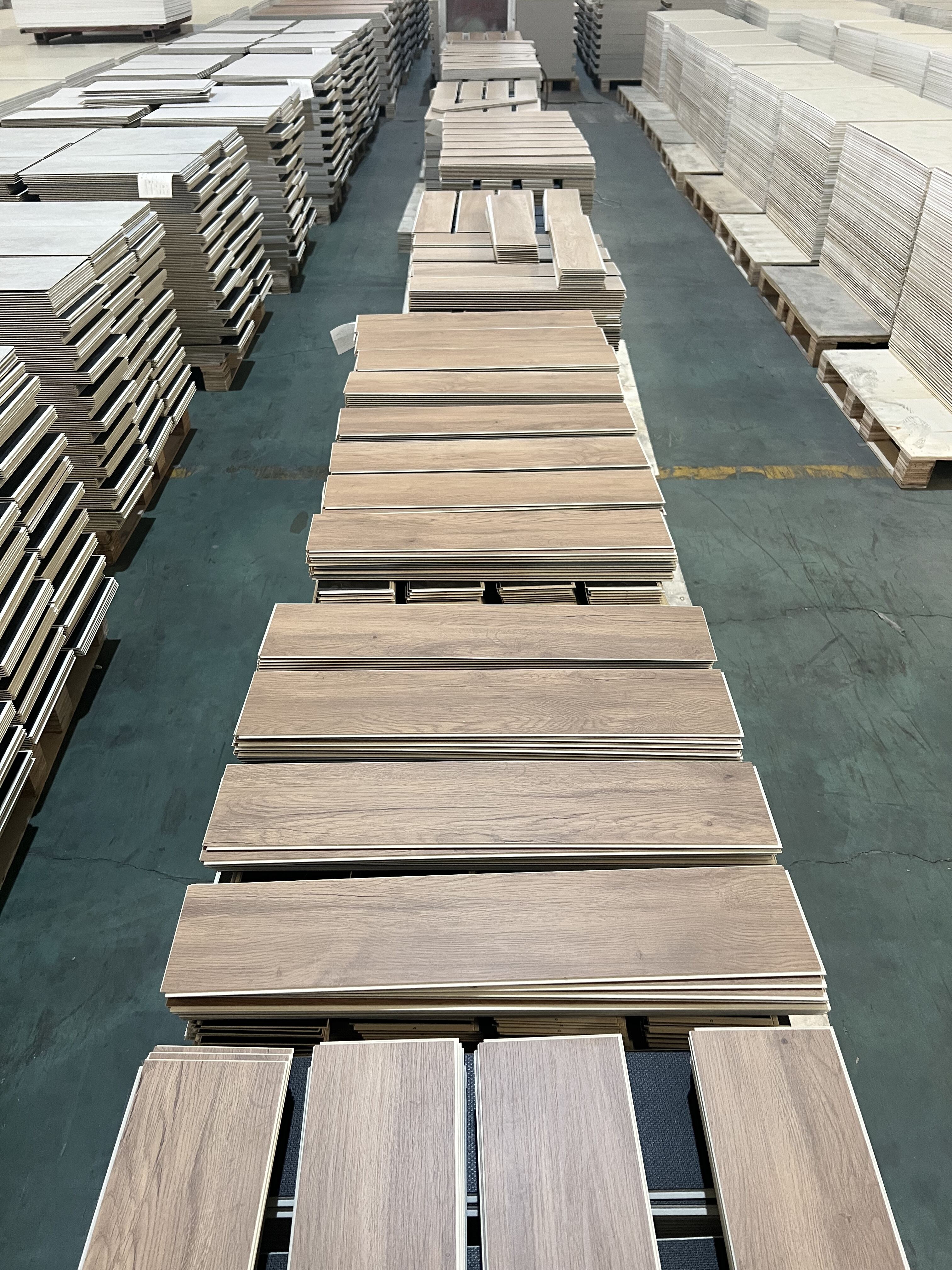 Durable SPC Rigid Flooring | Anti-Slip Fireproof Flooring for Engineering Projects