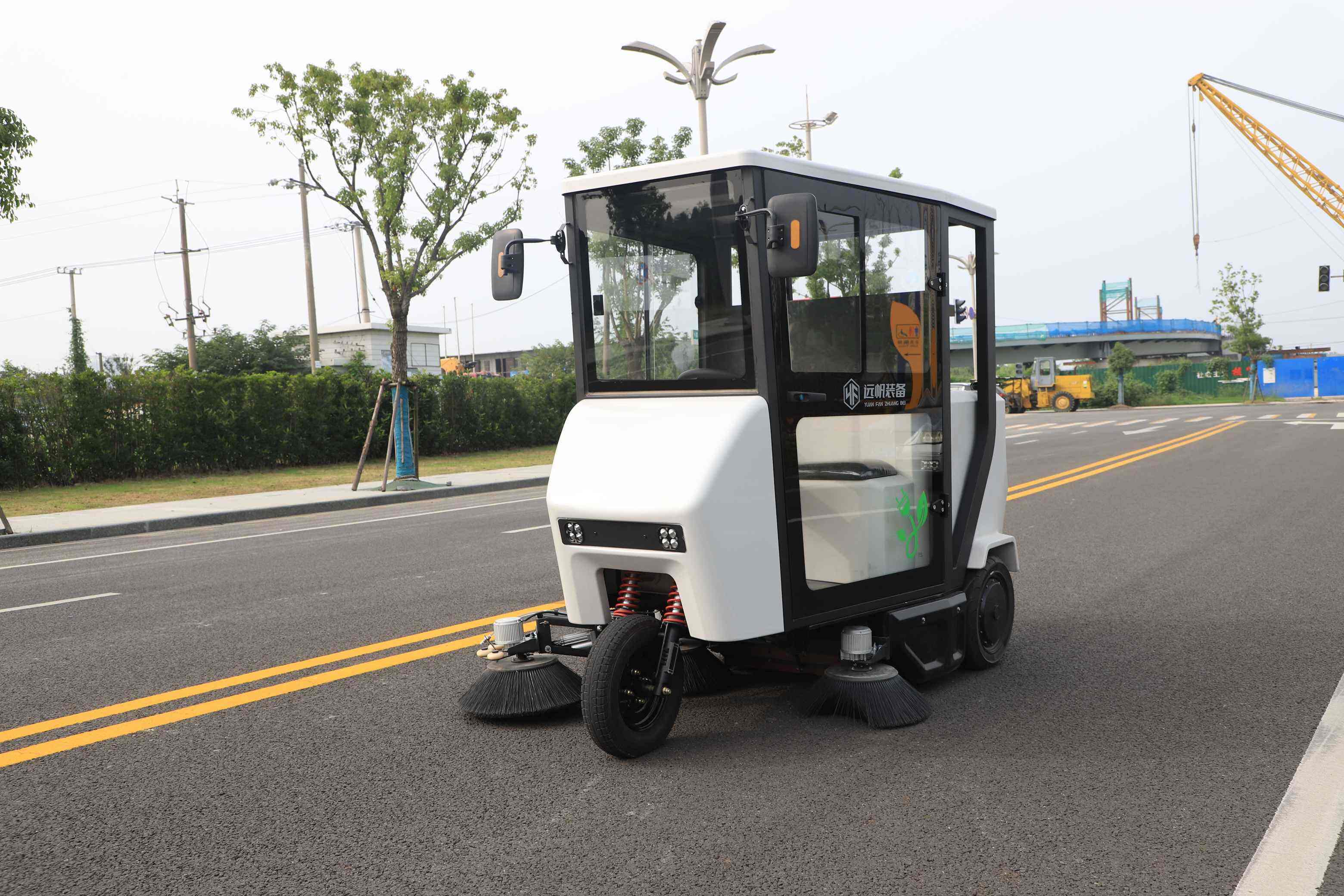 K180  Tricycle Swift Industrial Sweeper