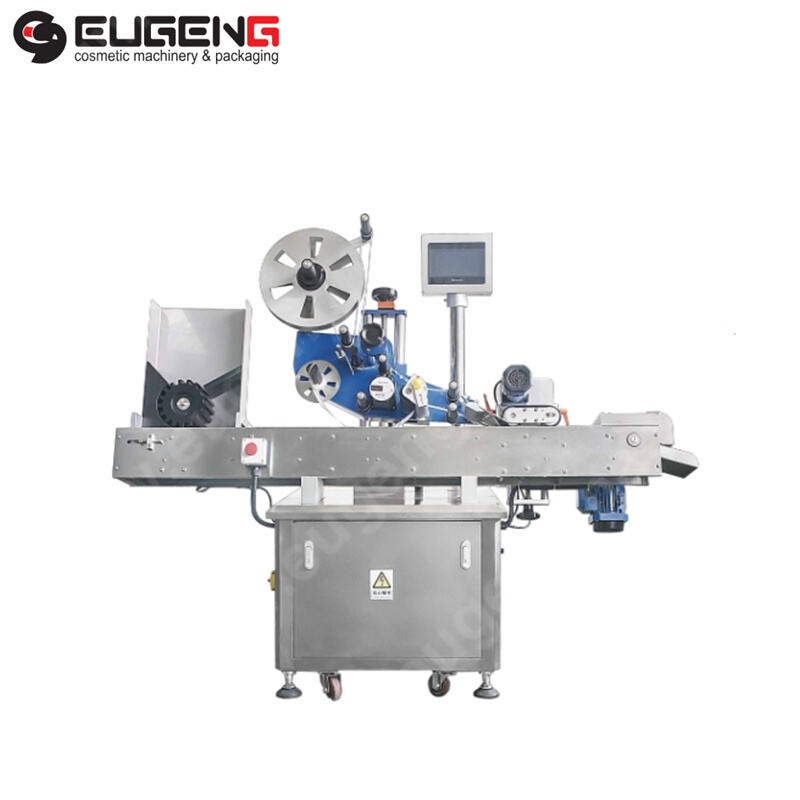 Slim bottle horizontal labeling machine