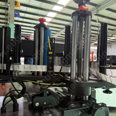 Front and back with round wrap labeling 2 in 1 labeling machine(10).jpg