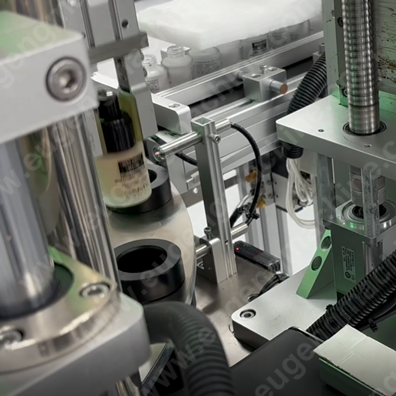 Automatic skincare filling capping machine(12).png