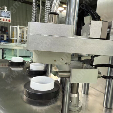 Nail polish filling machine02.jpg