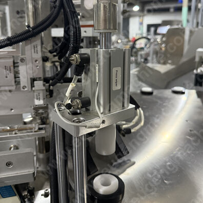 Automatic cosmetic mascara filling and capping machine6.JPG