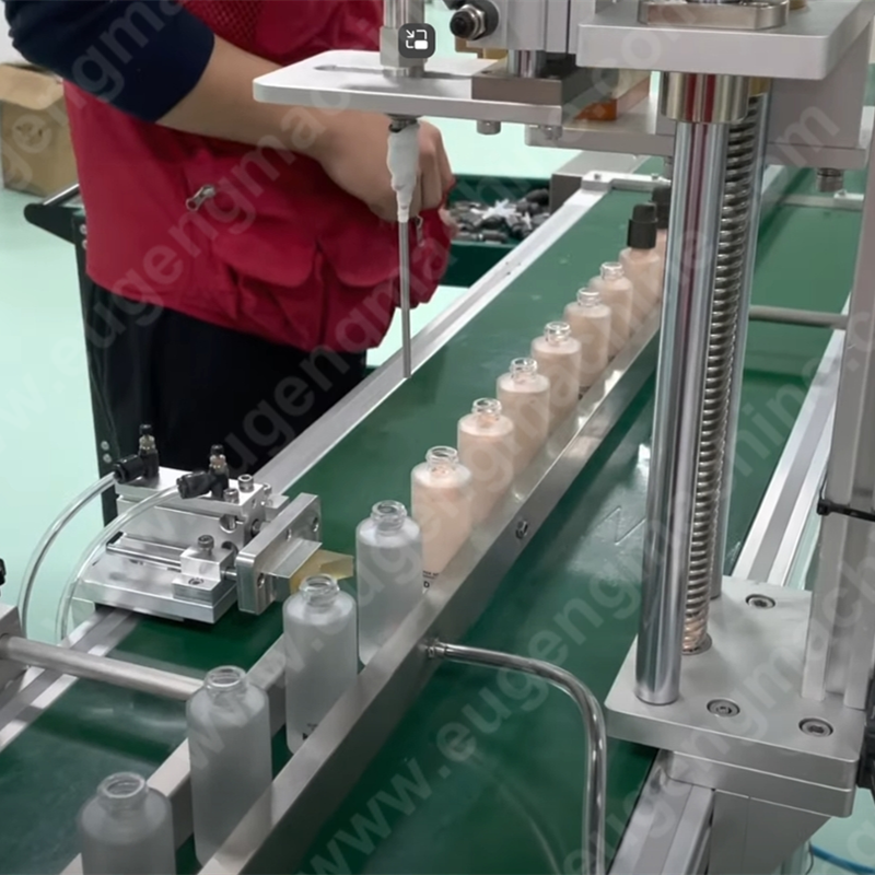 Liquid concealer foundation jar filling and capping machine