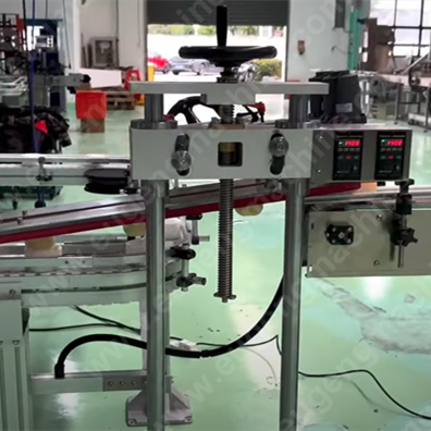 4 nozzles stick antiperspirants filling line (8).png