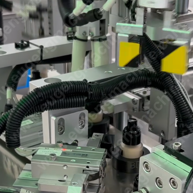 Automatic skincare filling capping machine(11).png