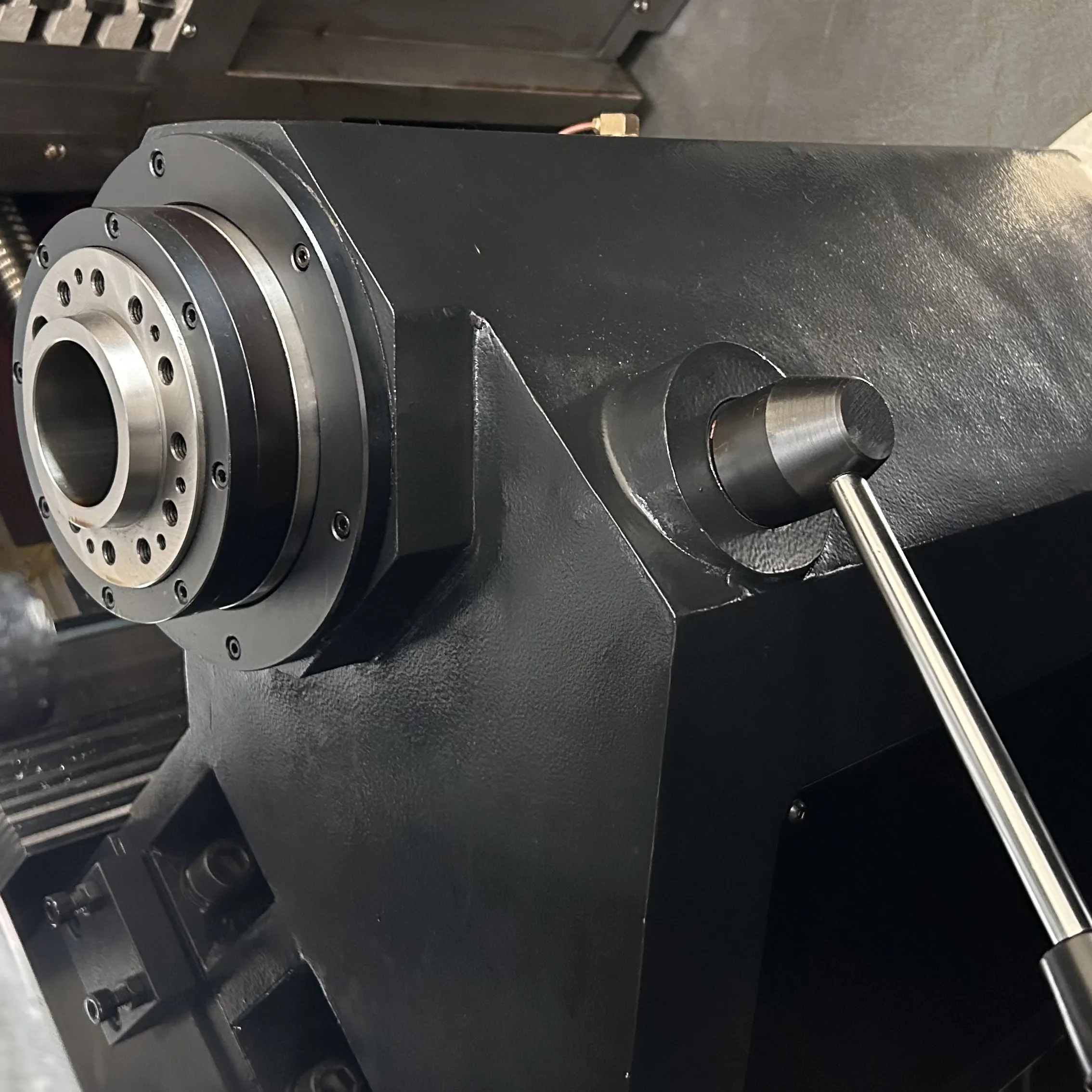 CNC Lathes at Ang Kanilang Papel sa Mapagkukunan na Pagmamanupaktura