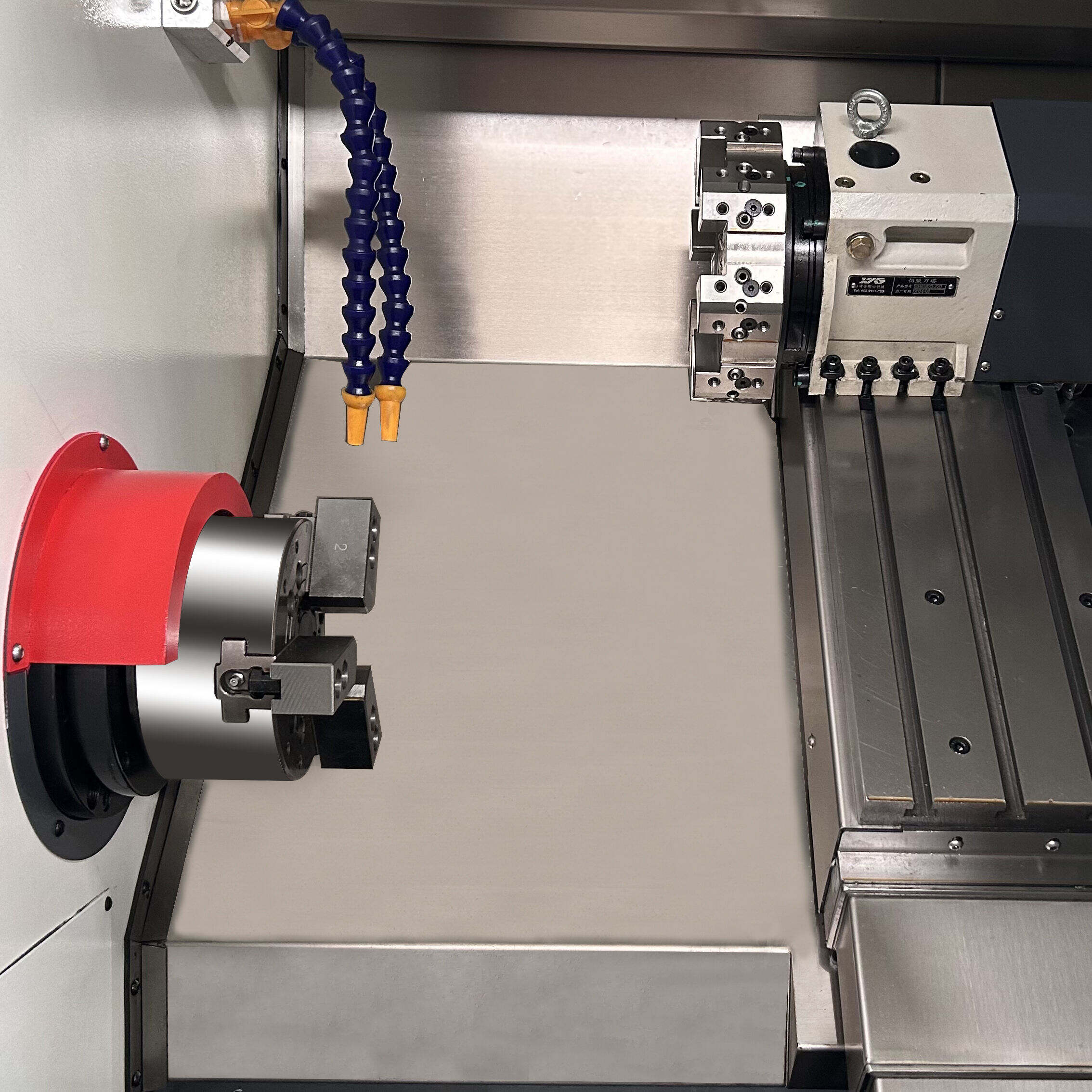 Tour CNC à banc incliné avec commande conviviale pour les petits et grands projets de fabrication