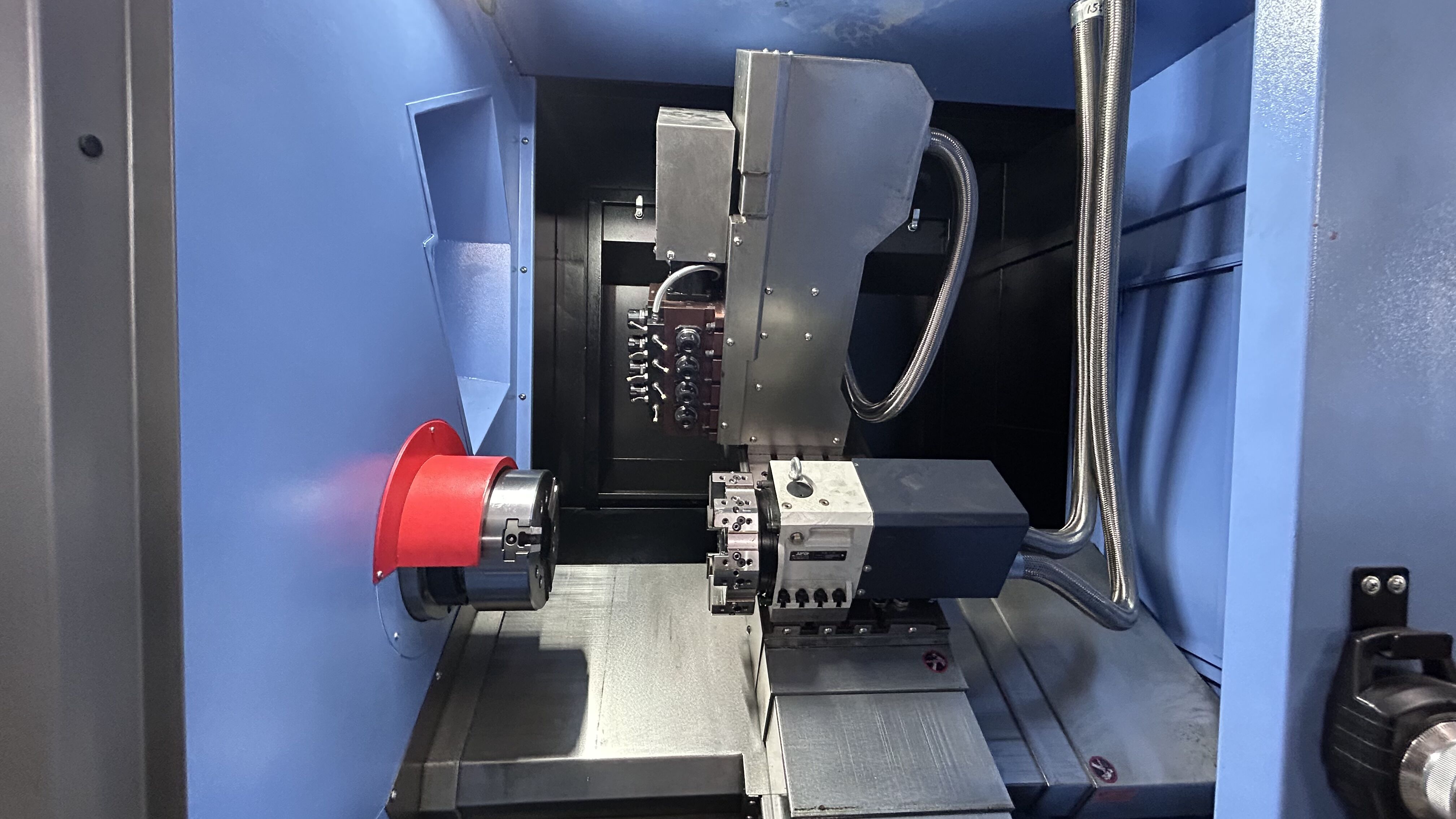 What Are the Key Features of a High-Quality CNC Lathe Machine?