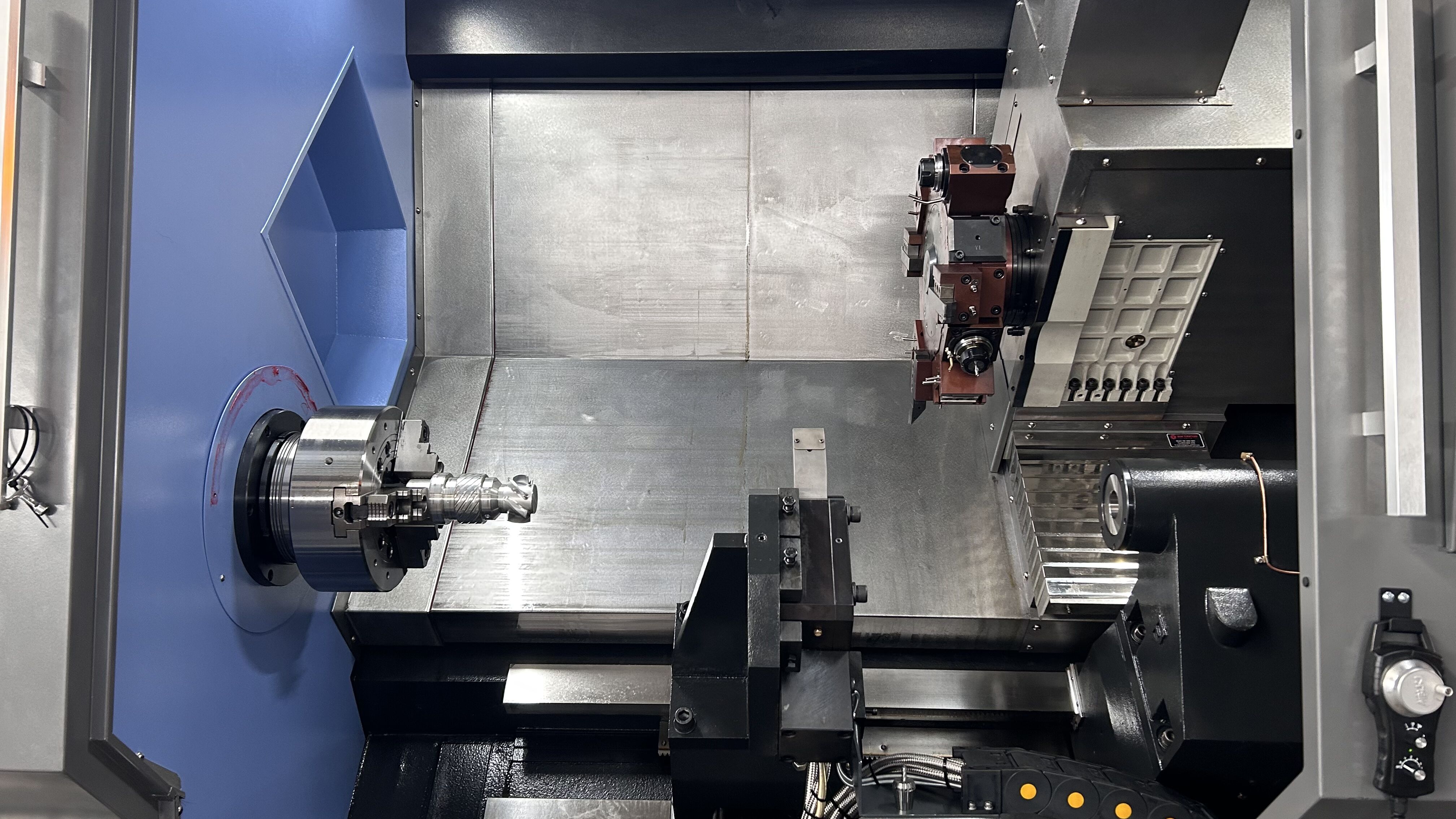 How Does CNC Turning Compare to Traditional Turning?