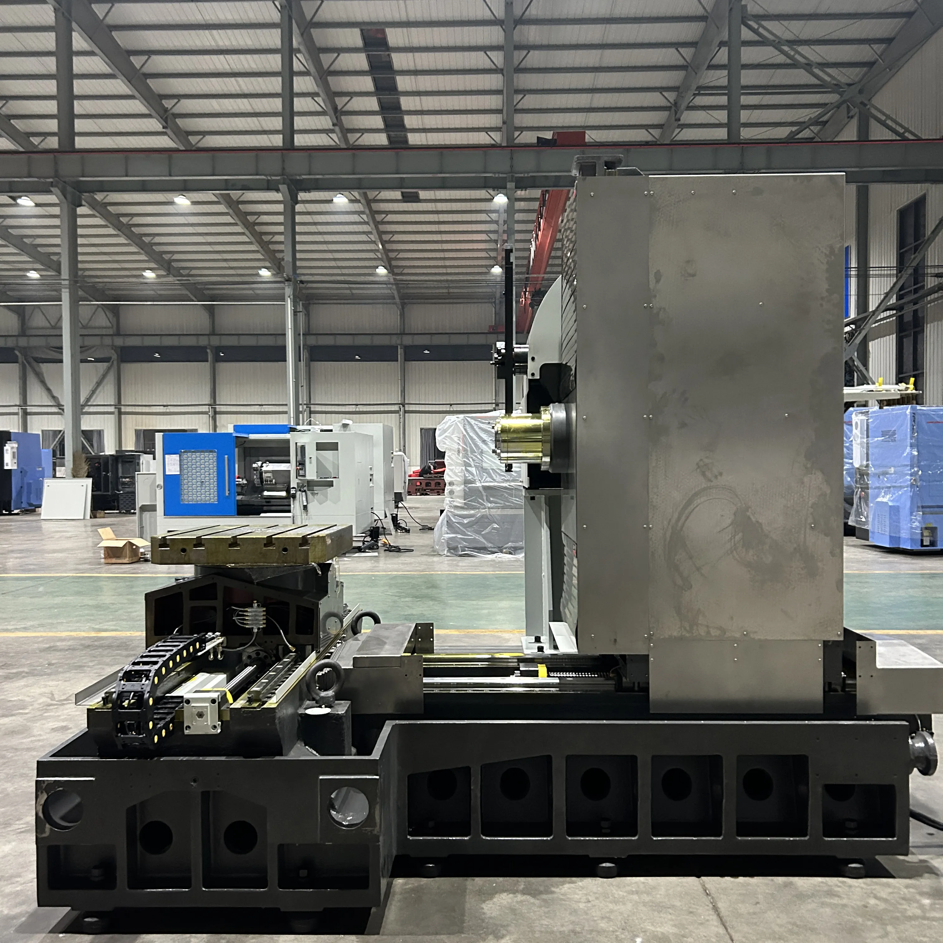 Why Choose a Horizontal Machining Center for Complex Parts Production