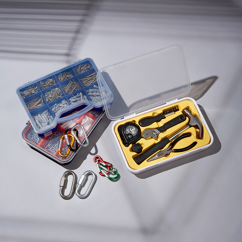Metals have conductivity, thermal conductivity, ductility, malleability and lustre.