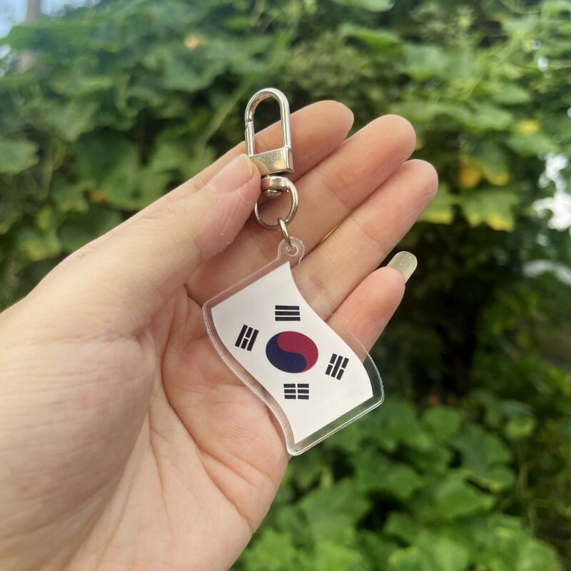 Chinese Supplier Customized Your Acrylic Key Chain Country Flag National Charms Promotional Gift