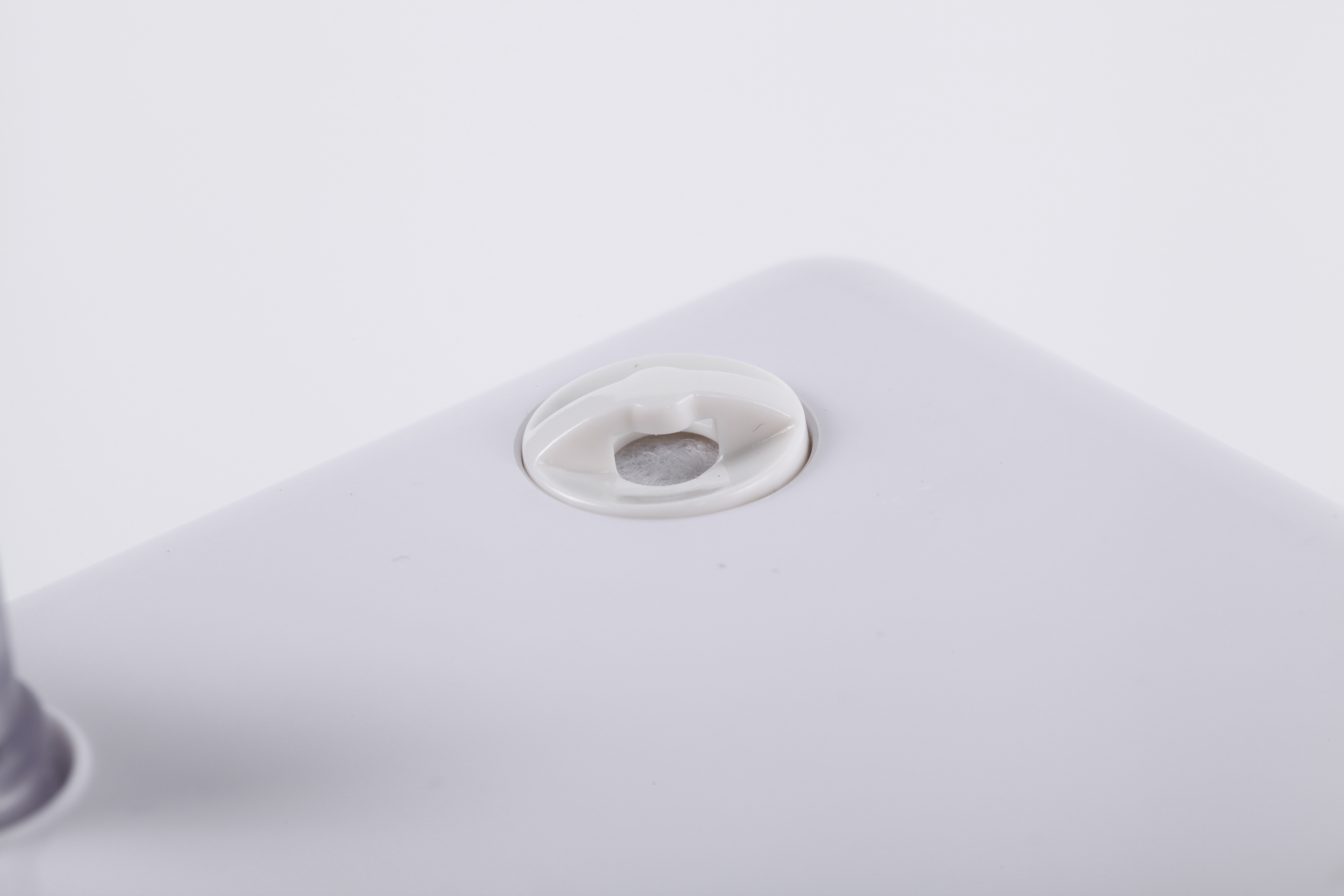 Universal Medication Compatibility with Smart Dispensing System