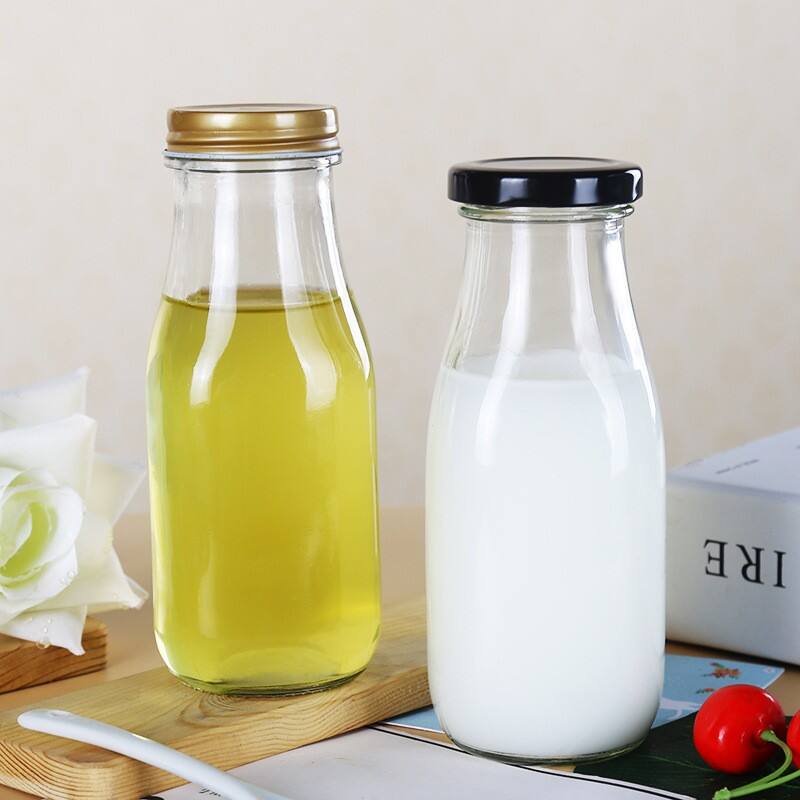 250ml Glass Yogurt and Milk Bottle with Screw Cap Transparent Beverage Sealed Bottle 200ml and 300ml Volumes Empty Filling