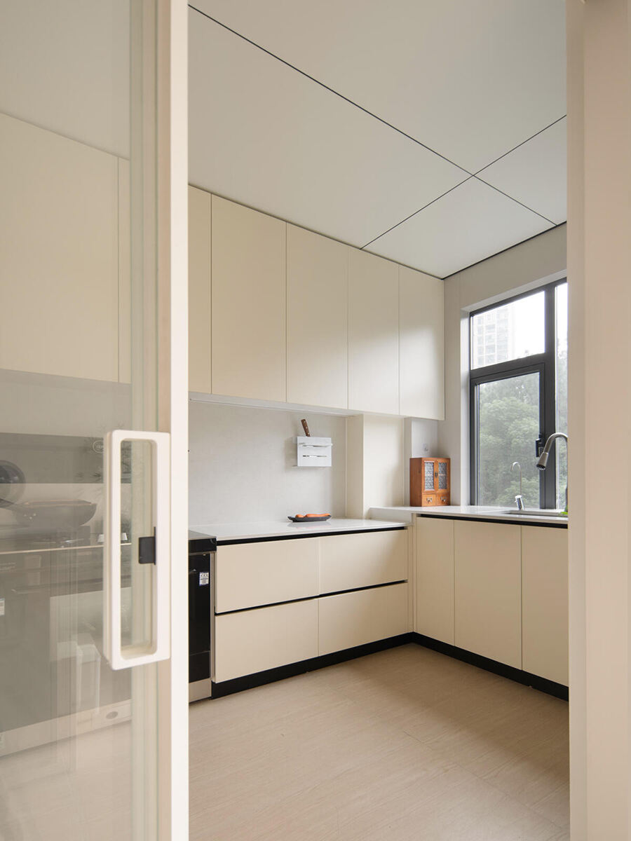 Minimalist Cream - Toned Kitchen Cabinet Set