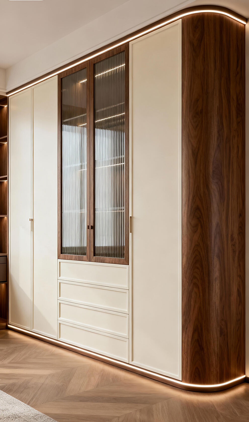 Custom-Made na Corner Wardrobe na may Kombinasyon ng Kulay Walnut at Cream, Curved Design, at Built-in LED Lighting para sa Estilong Bedroom Space