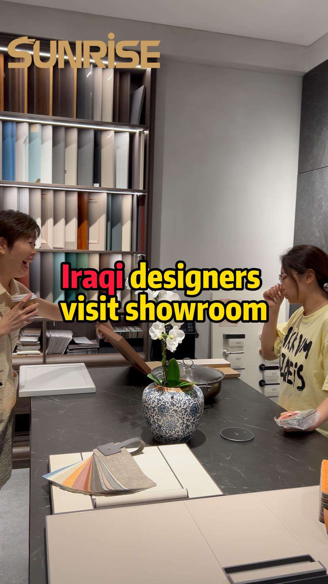 ирачки дизајнери посећују салон