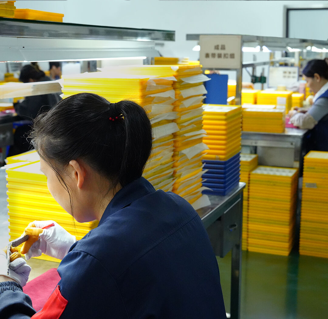 What Production Standards Should a Trusted Watch Manufacturer Follow?
