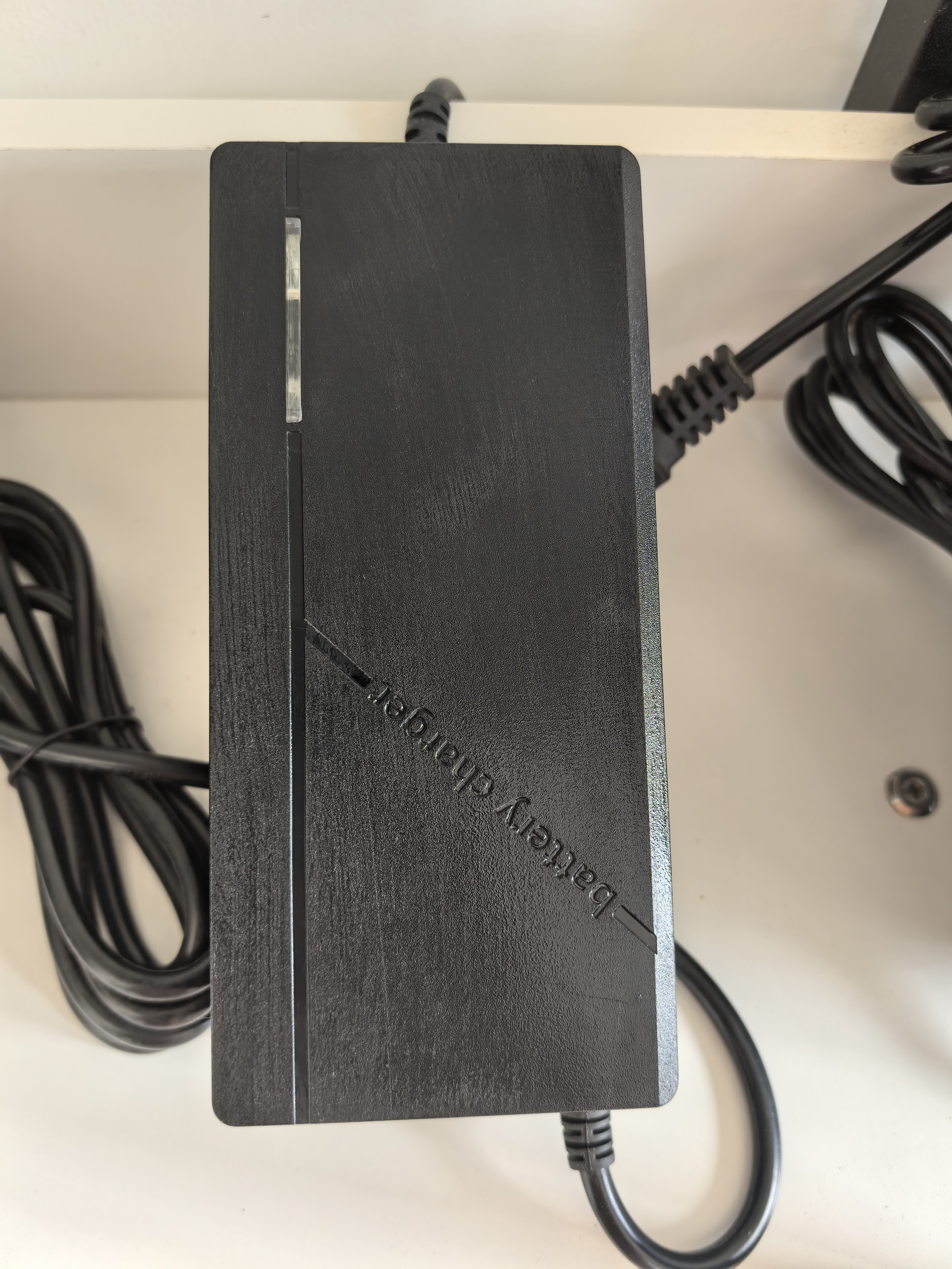 Mitä sähköpyörän omistajien tulisi tarkistaa ennen uuden laturin ostamista?