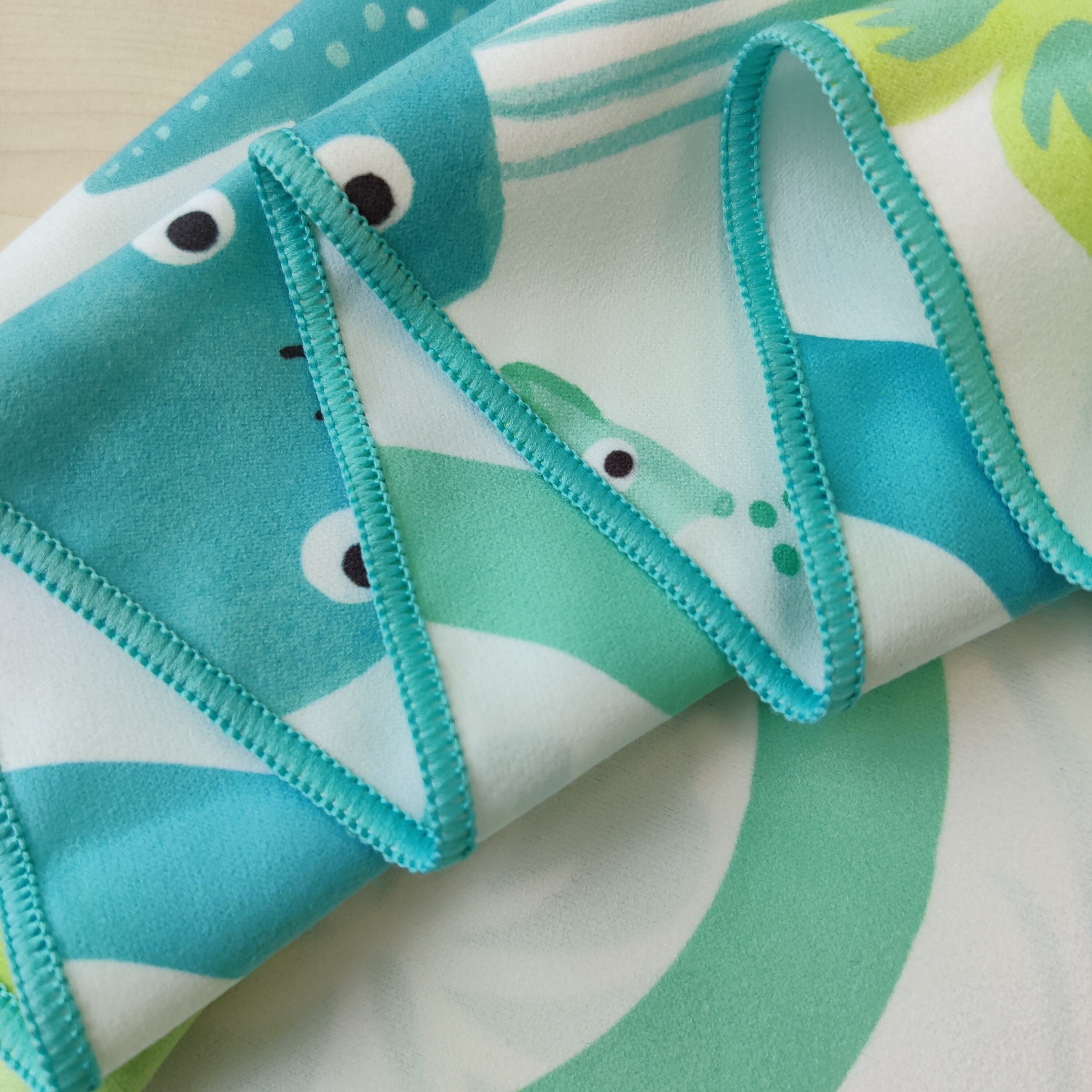 Serviette de plage en microfibres avec sac de voyage