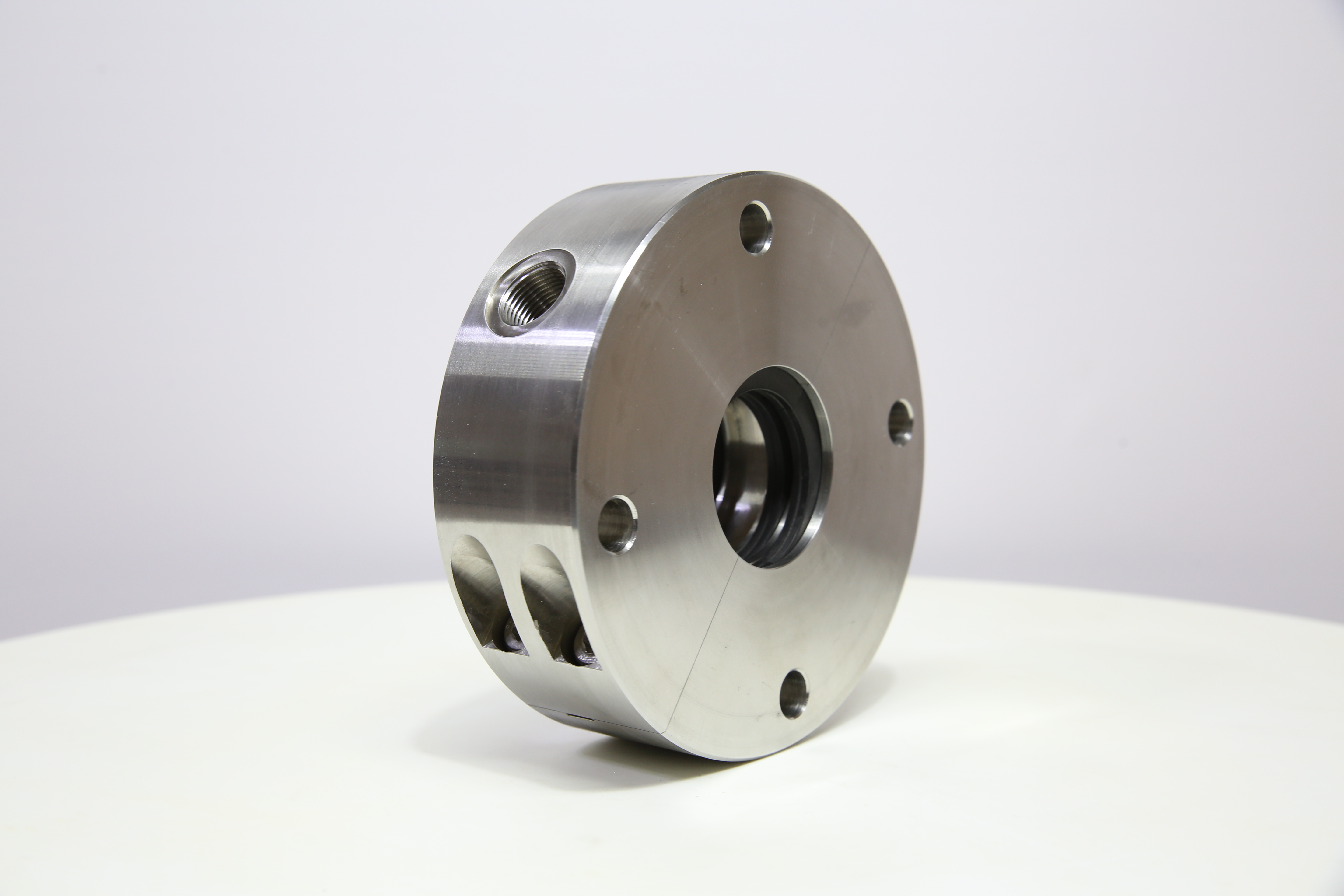 උසස් ද්‍රව්‍ය තාක්ෂණයේ ඒකාබද්ධ කිරීම