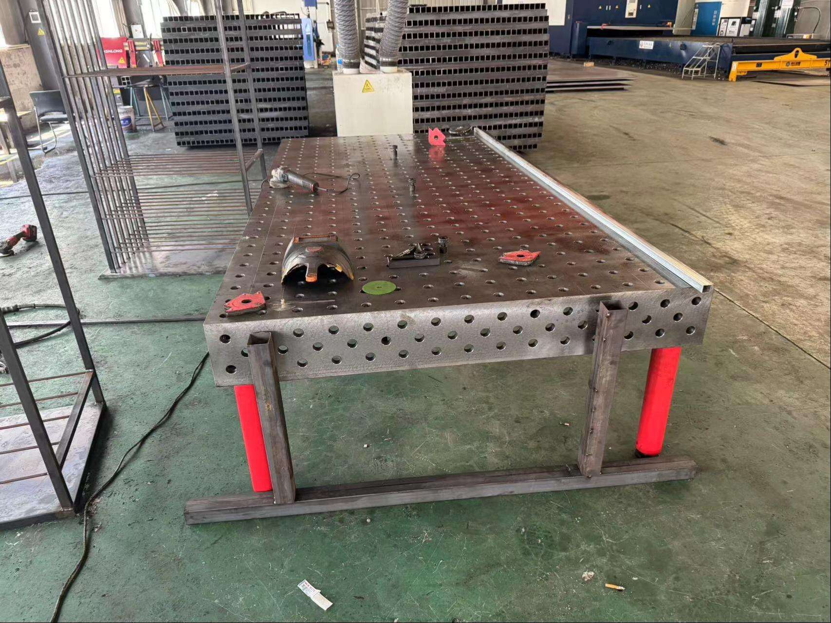 Welding platform