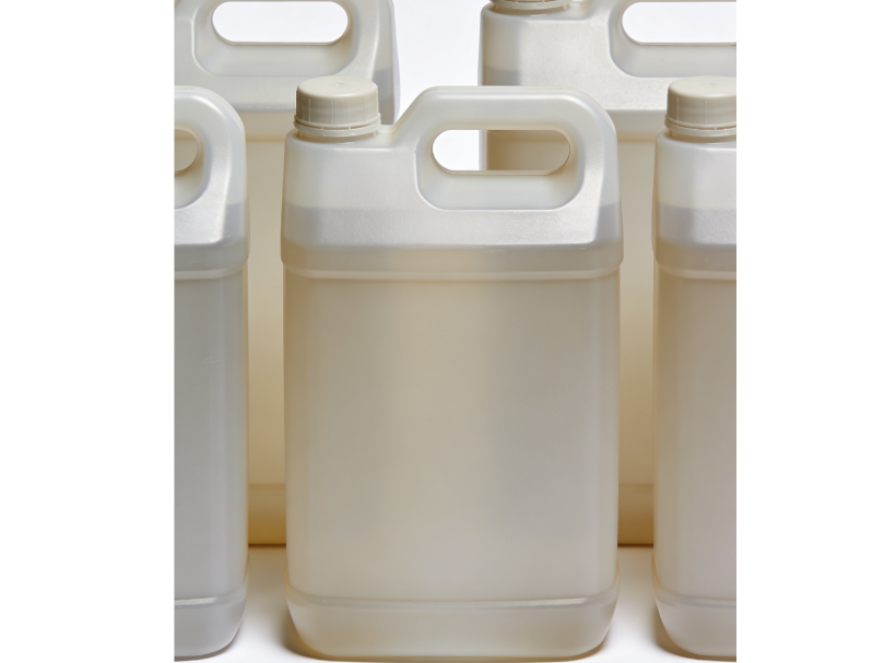 Personnalisation et innovation dans les bouteilles soufflées pour mini-animaux de compagnie