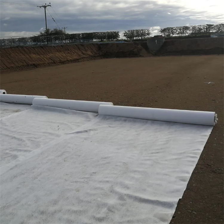 How to Properly Install Geotextile for Optimal Retaining Wall Performance