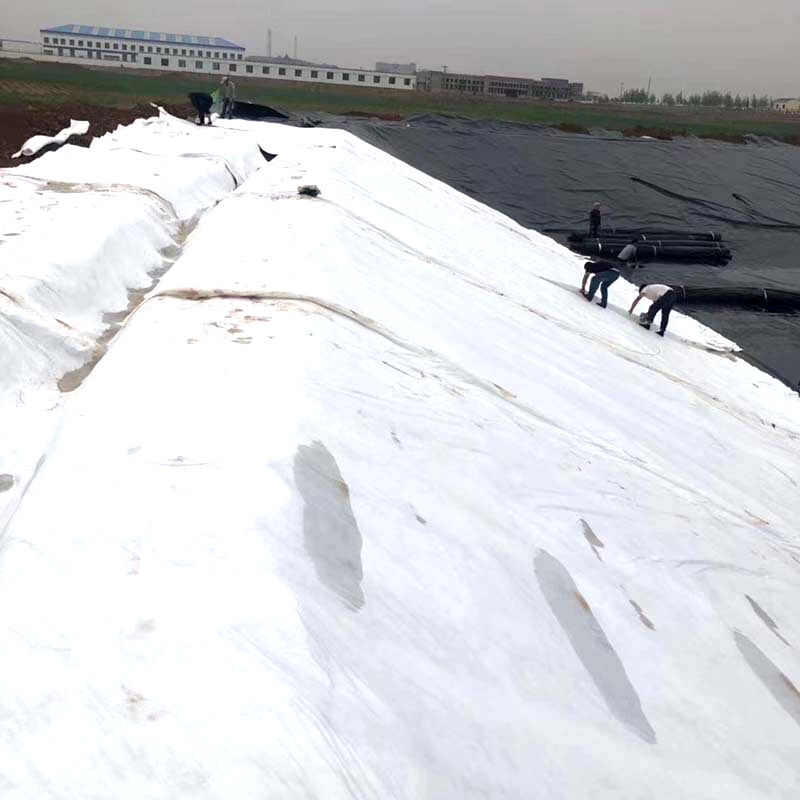 Common uses of geo cloth in construction and gardening