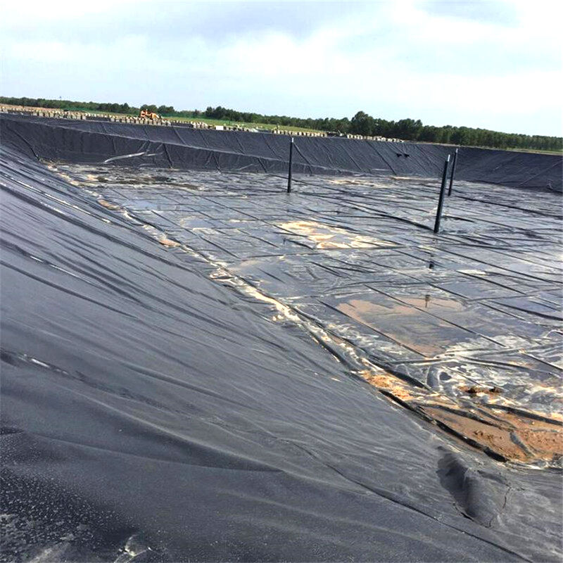 What are the benefits of using HDPE liner ponds
