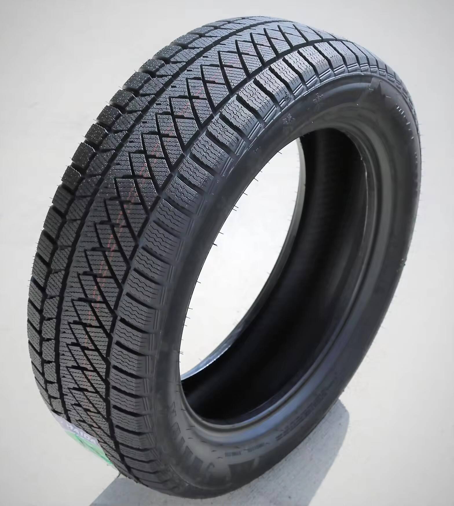 Chinese famous brand Zestino passenger car tire special for winter season 215/60R17