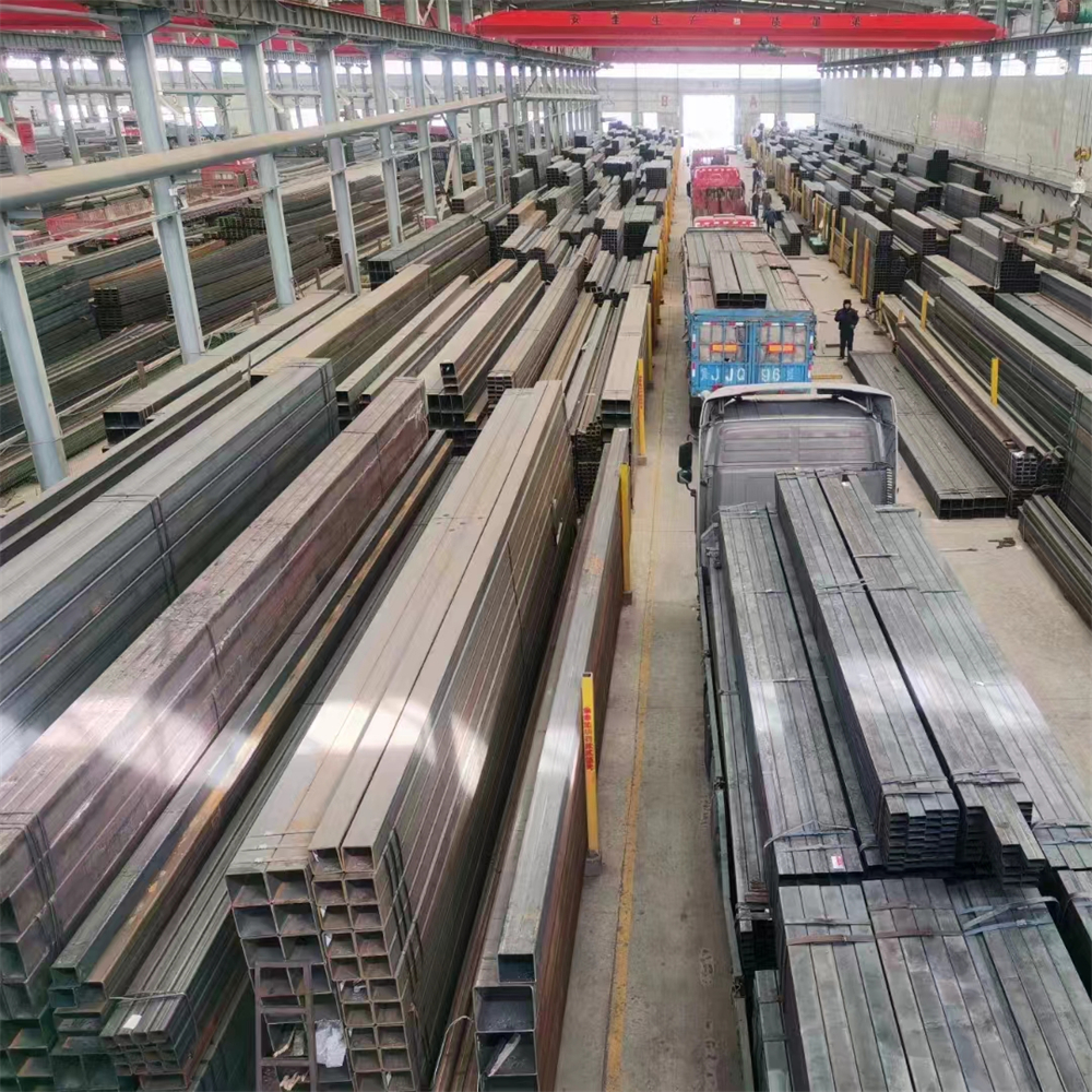What Are the Key Features and Ideal Applications of Square Tubes?