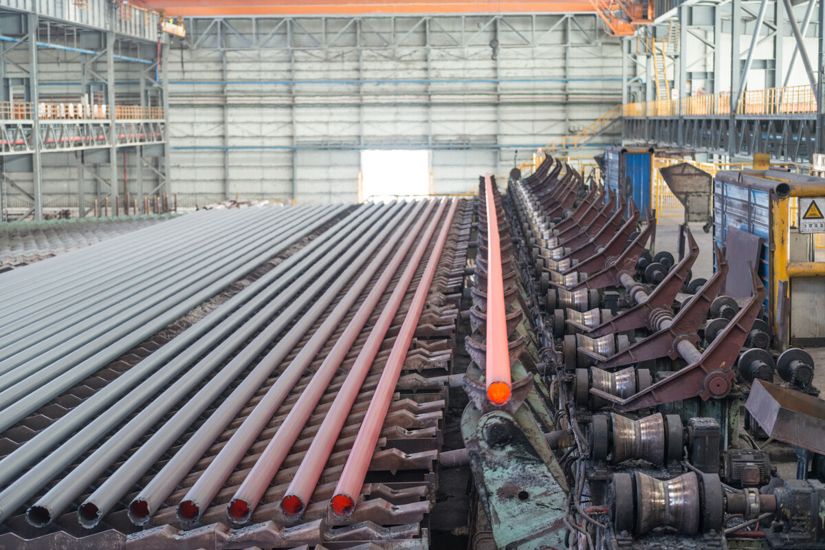 Bakit Pinipili ang Carbon Seamless Pipe para sa Mataas na Katiyakan sa Engineering?