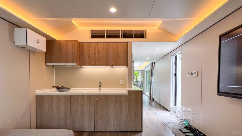 modular space capsule-3