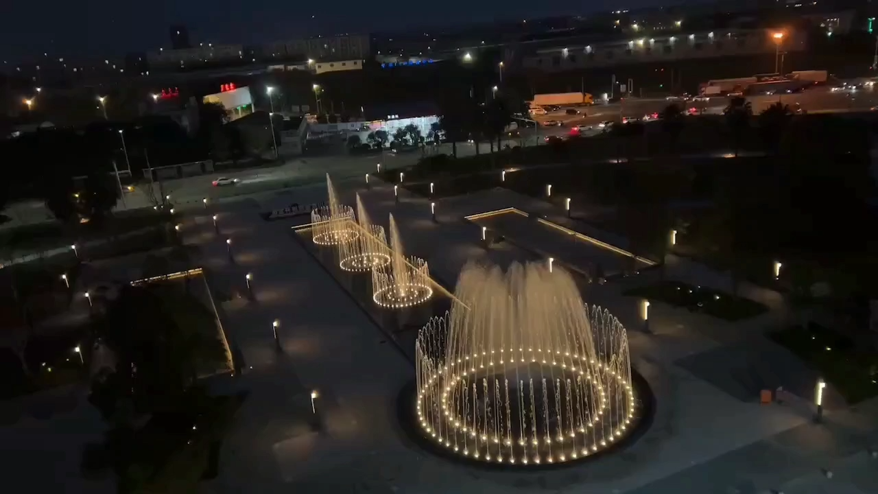 Circular dynamic fountain series