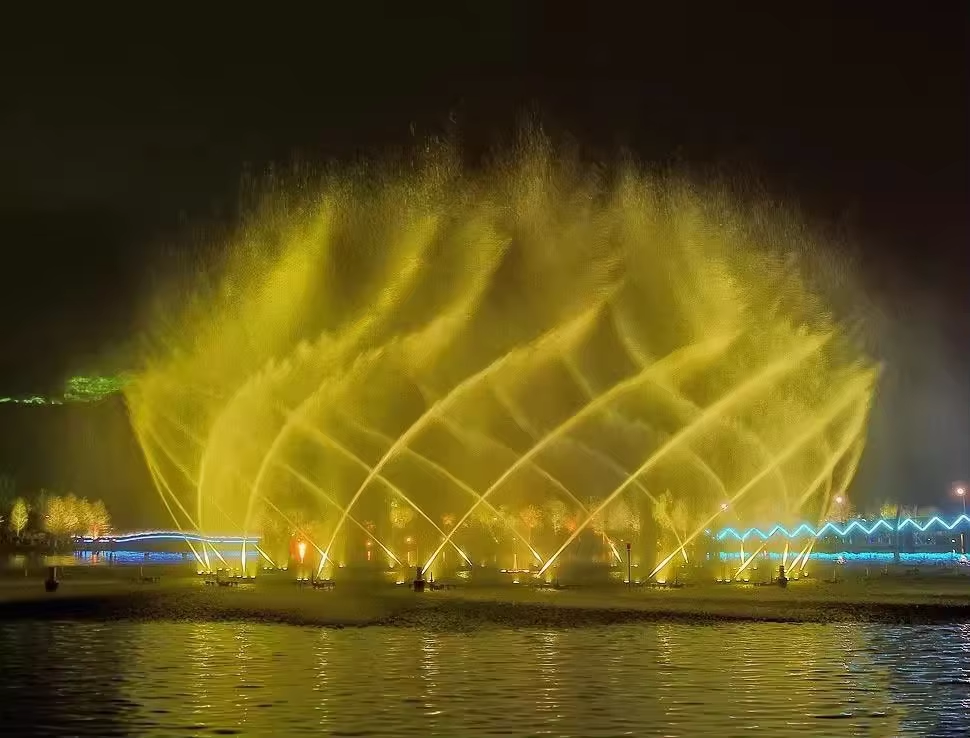 Musikalske fontener kombinerer vann, lys og lyd perfekt